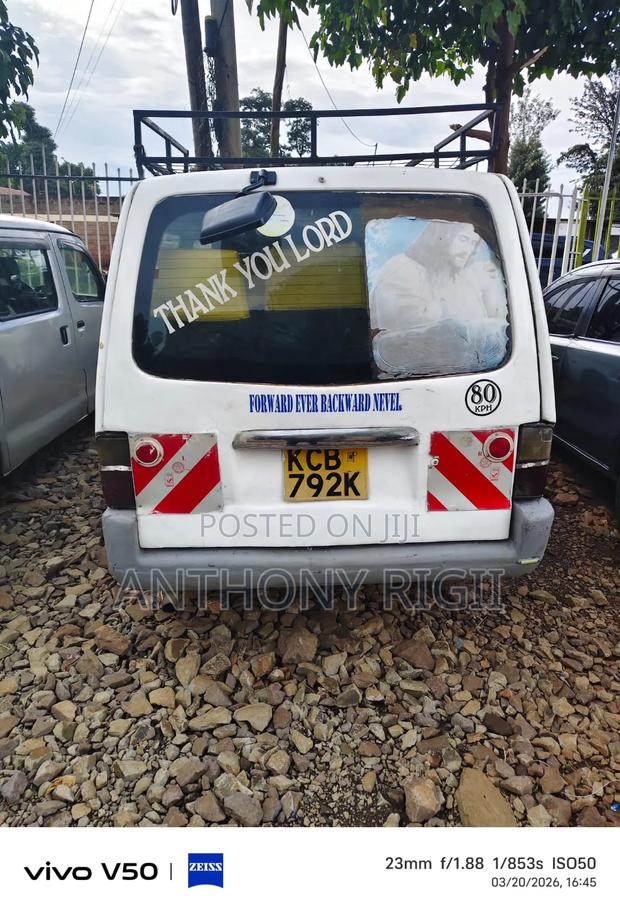 Nissan Vanette 2009 White - thumbnail 8
