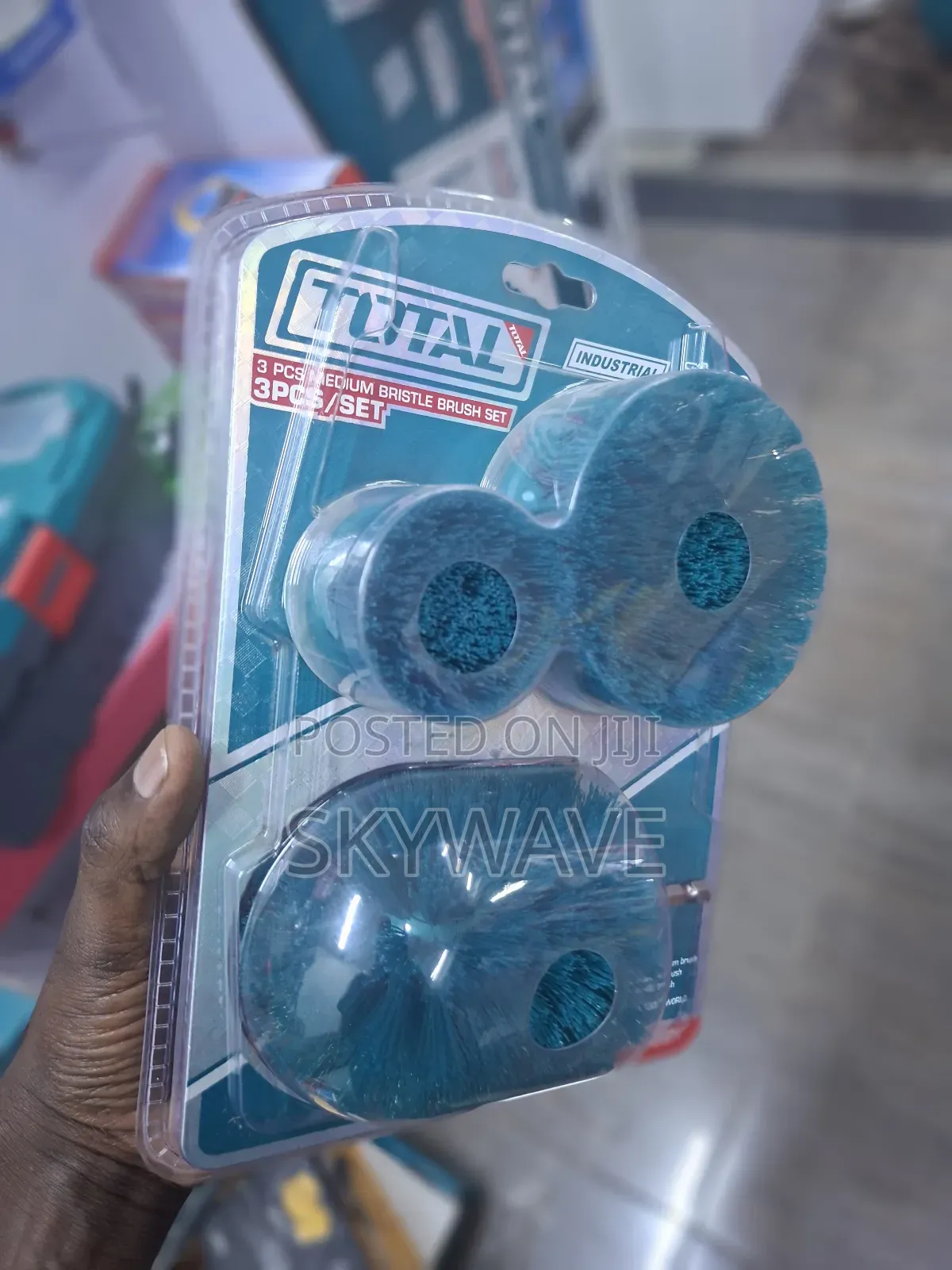 Total Cleaning Brush