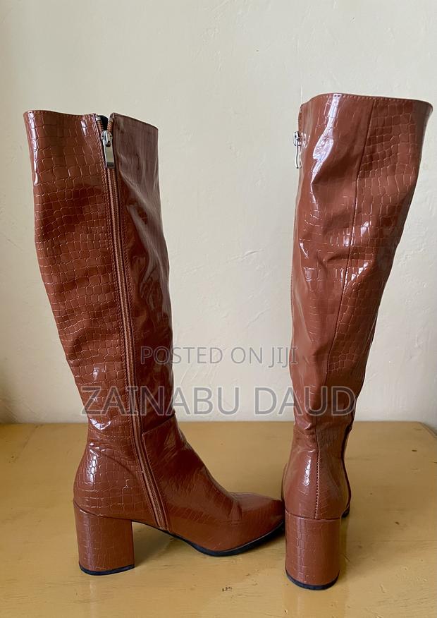 Stylish Crocodile Texture Boots - thumbnail 3
