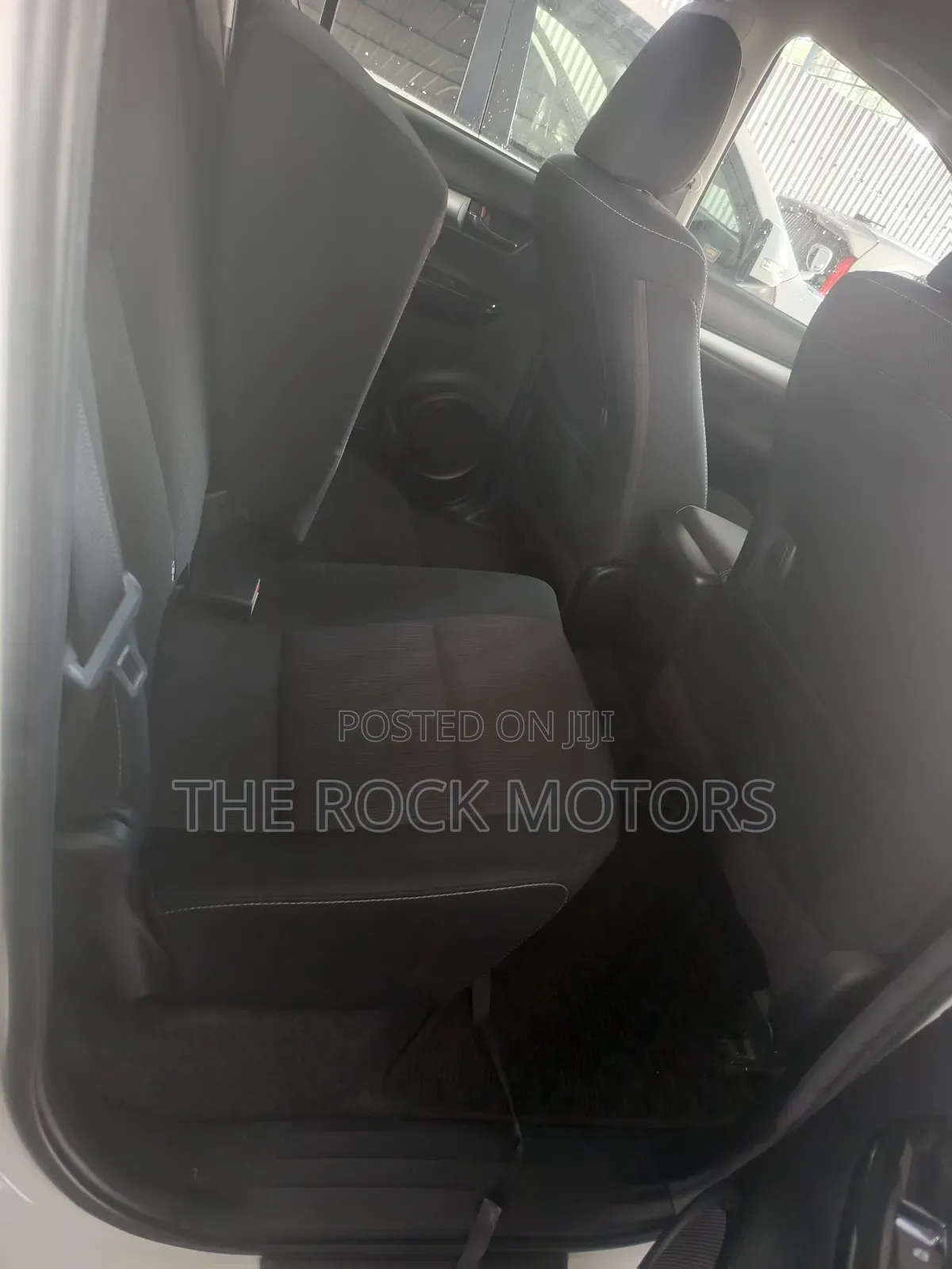 Toyota Hilux 2019 White
