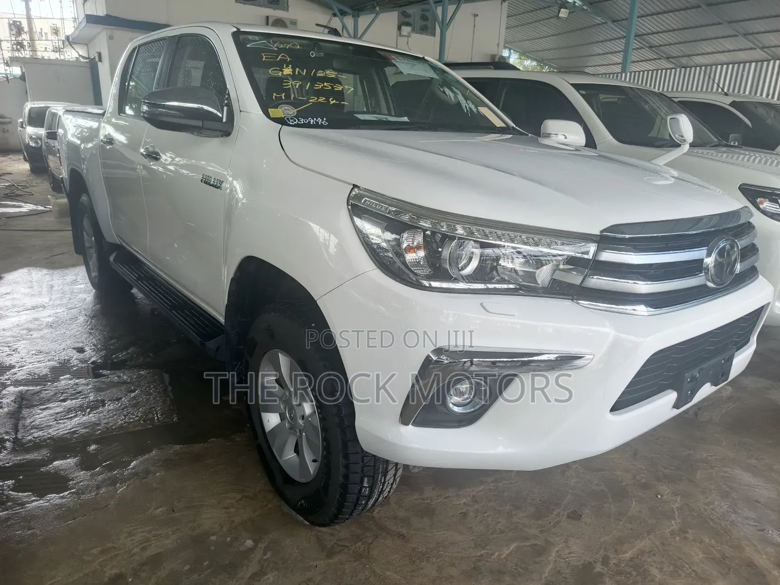 Toyota Hilux 2019 White