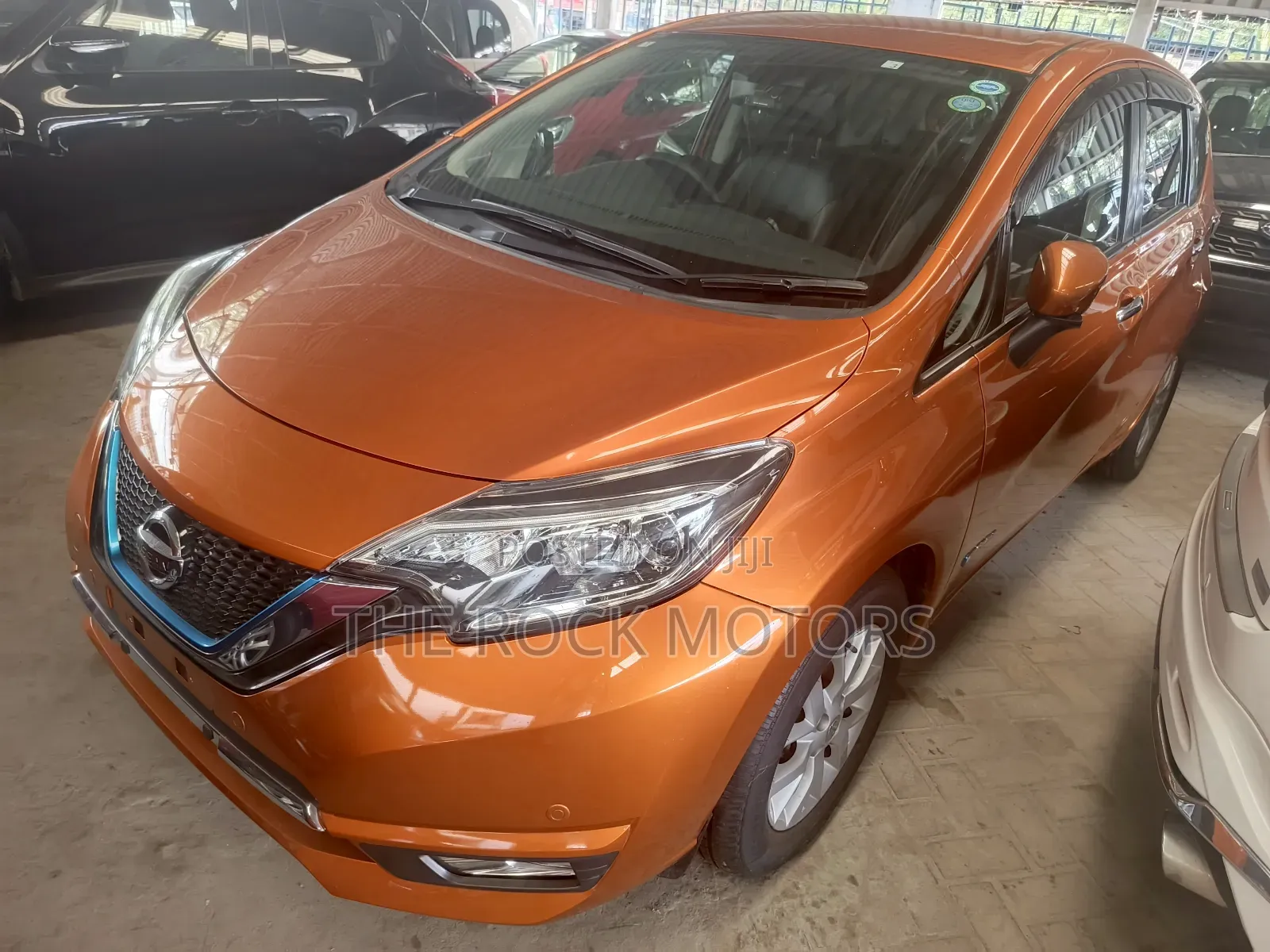 Nissan Note 2018 Orange