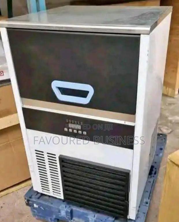 Highly New Commercial Ice Cube Maker /60kg Ice Cube Maker Machine