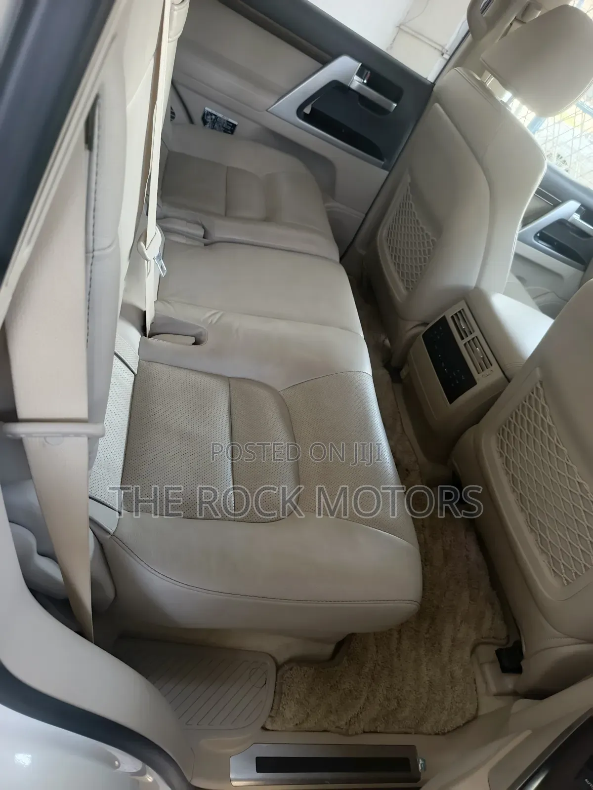 Toyota Land Cruiser Prado 2018 White