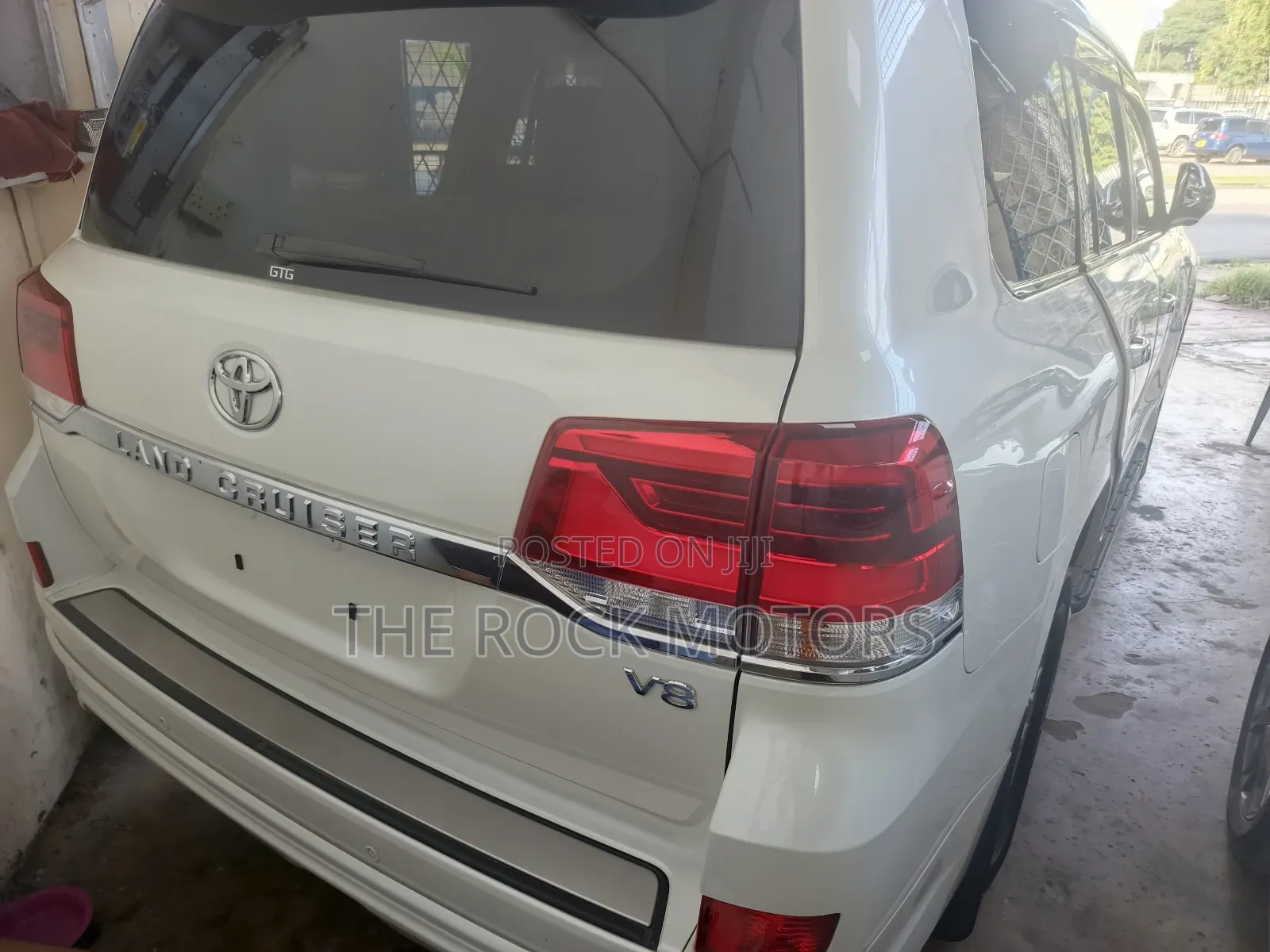 Toyota Land Cruiser Prado 2018 White