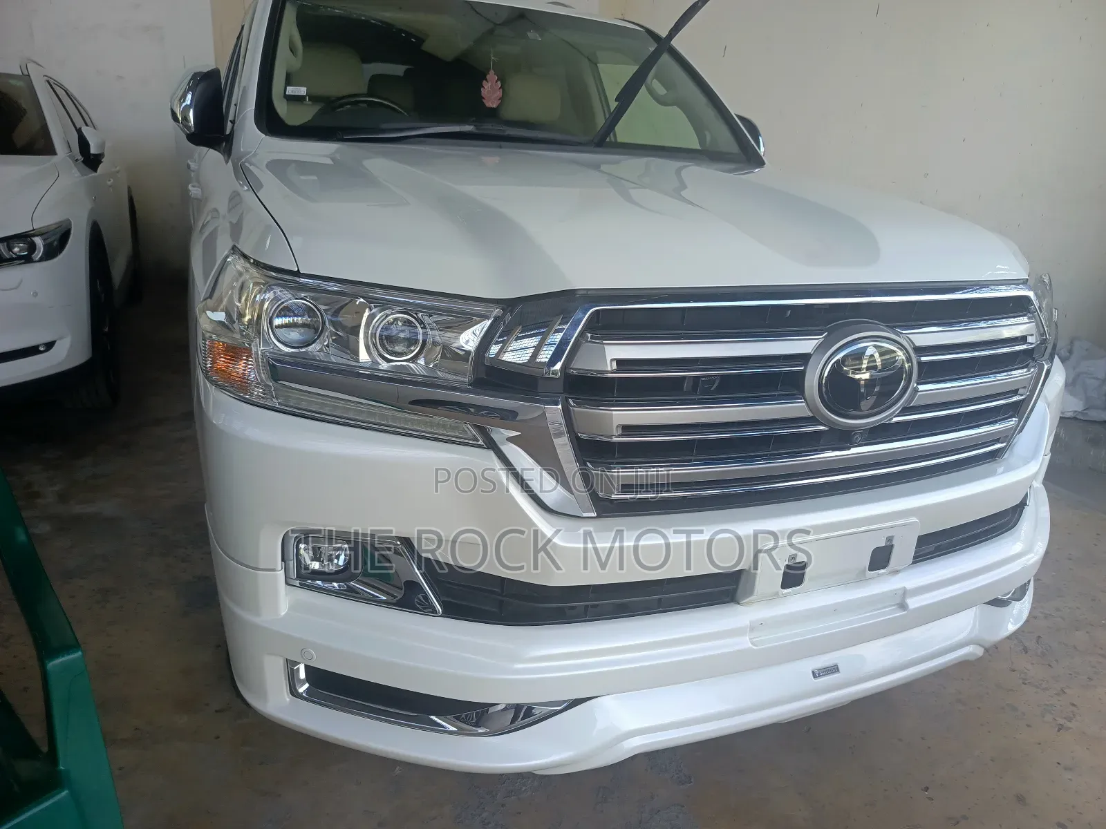 Toyota Land Cruiser Prado 2018 White