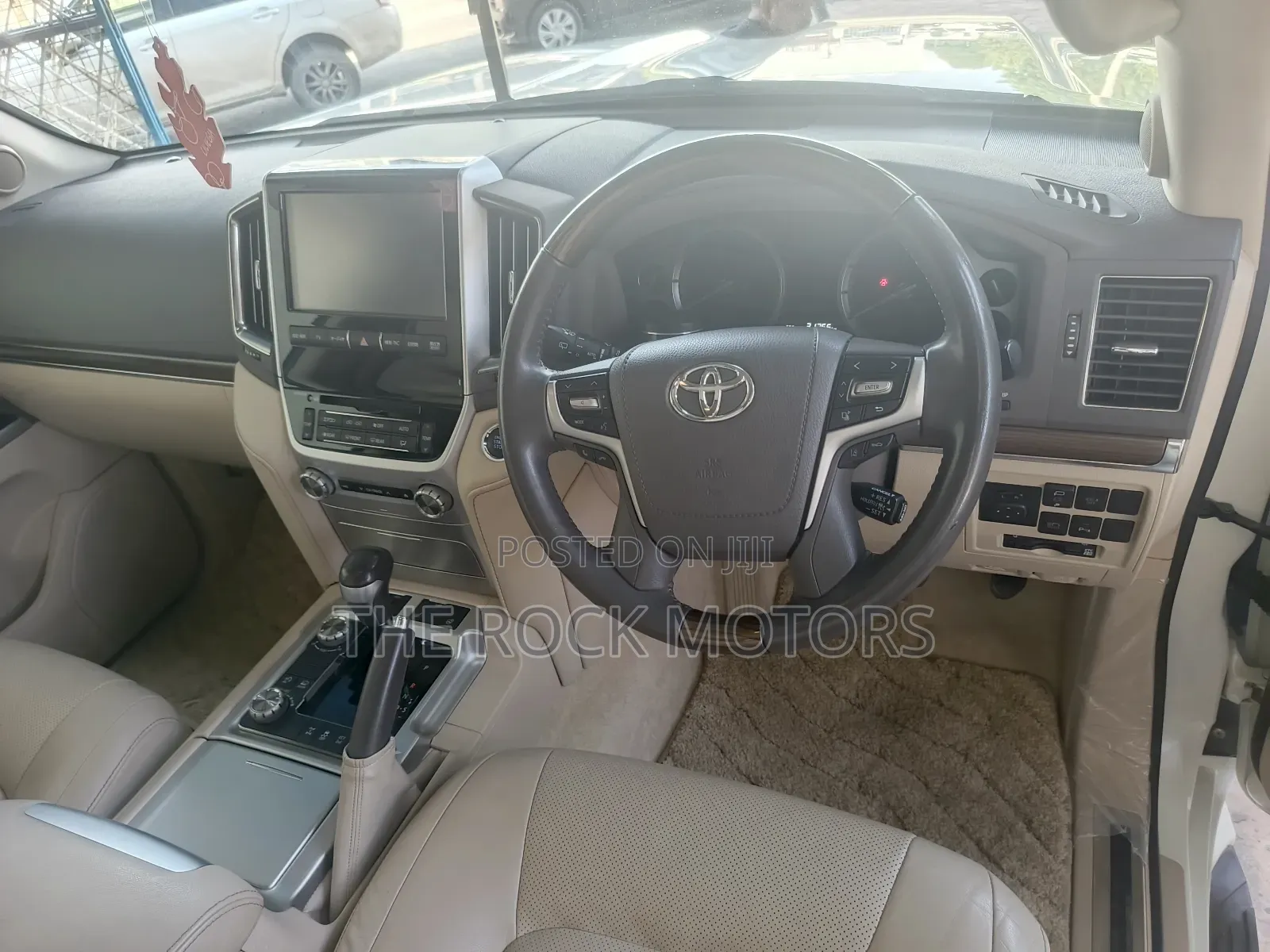 Toyota Land Cruiser Prado 2018 White