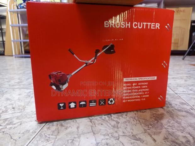 Premier 4-in-1 4-Stroke Brush Cutter - thumbnail 3