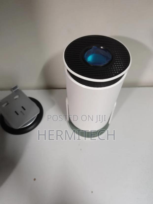 Ultra Hd High Dynamic Range LCD Projector Hy 300