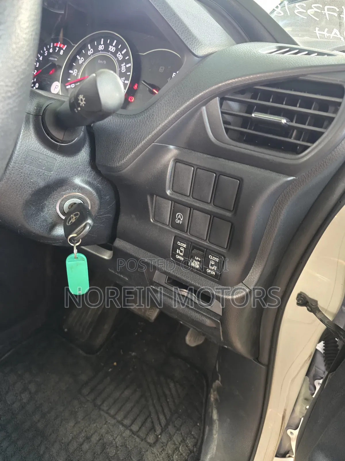 Toyota Voxy 2018 White
