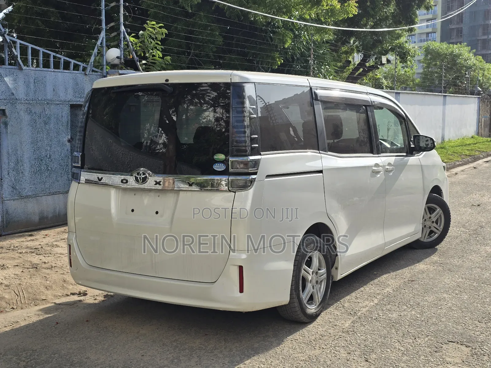Toyota Voxy 2018 White