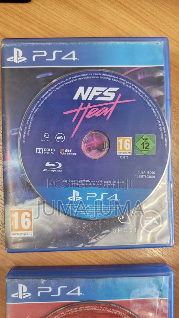 Ps4 Playstation 4, 2 Control Pads, 8 Games - thumbnail 8