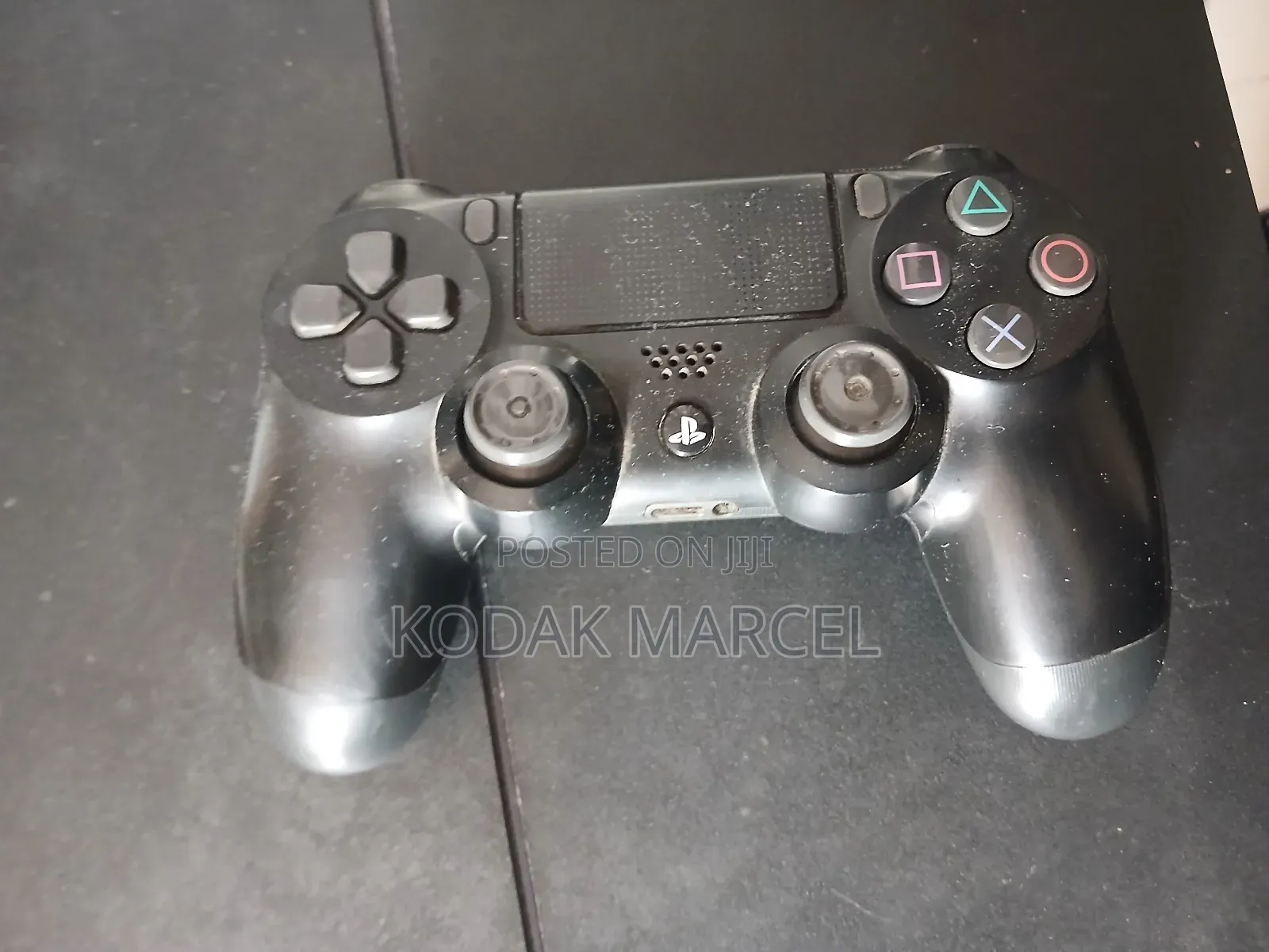 Playstation 4 With One Controller