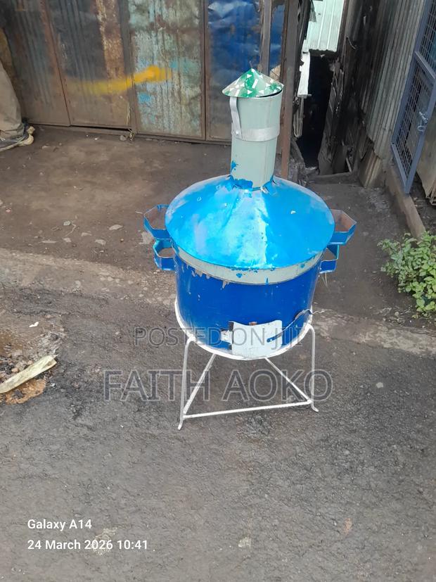 All Sizes Available Brooder Charcoal Chicken - main view