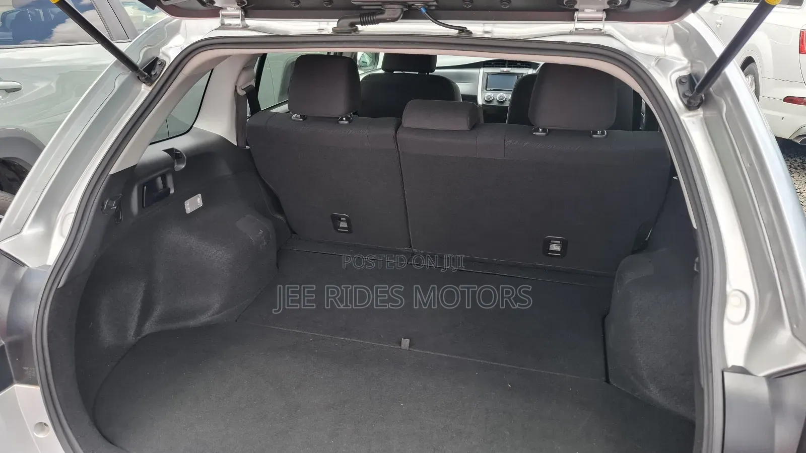 Toyota Corolla Fielder 1.5 Petrol FWD 2020 Silver