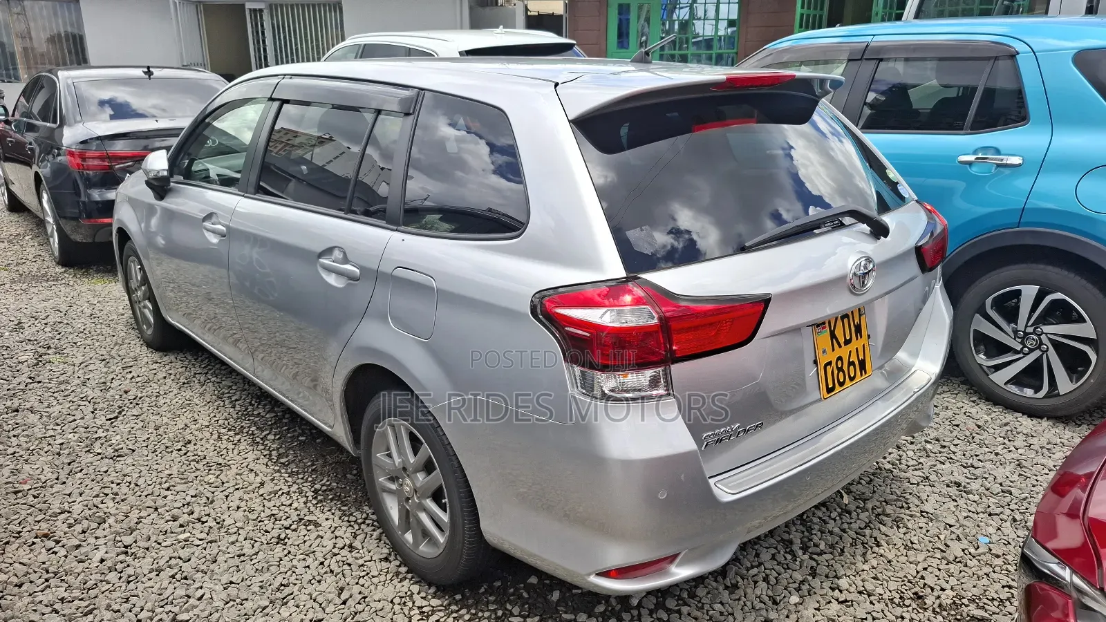Toyota Corolla Fielder 1.5 Petrol FWD 2020 Silver
