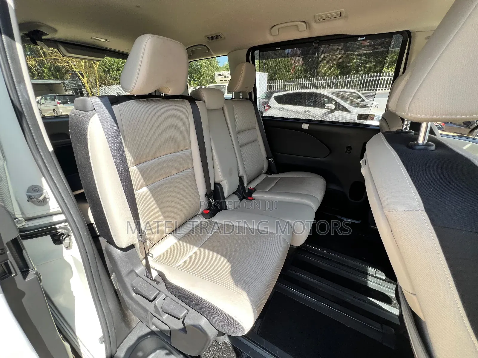 Nissan Serena 2018 White
