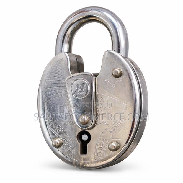 Classic Round Padlock – Heavy Duty Security Lock