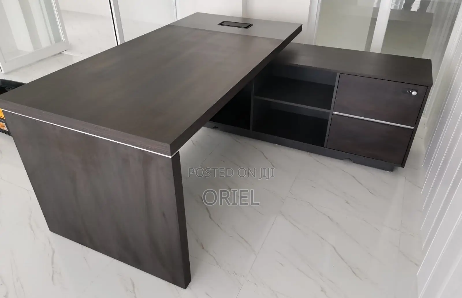 Office Desk : 1.8-Meter Executive Office Desk-L-Shaped