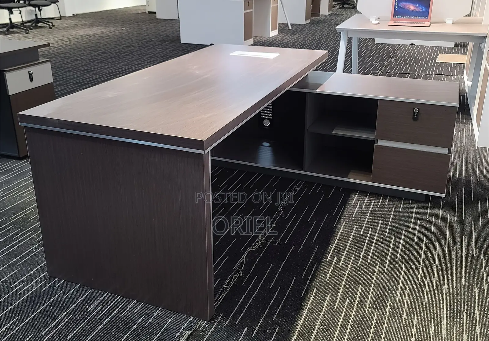 Office Desk : 1.8-Meter Executive Office Desk-L-Shaped