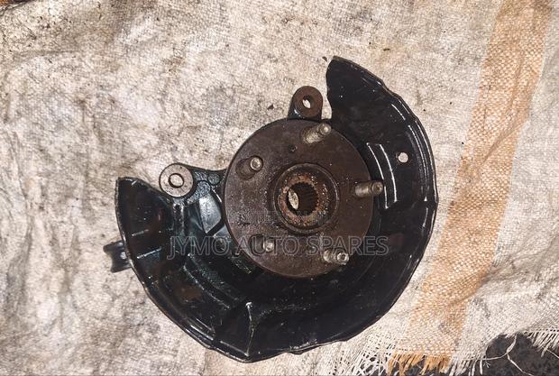 Toyota Belta Front Wheel Hub - thumbnail 2