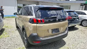 Peugeot 5008 1.6 THP 165 GT Line 2018 Gold