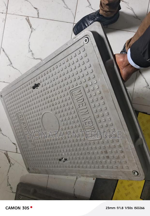 Lockable 18*24 Manhole Cover 12.5t for Drainage Cover