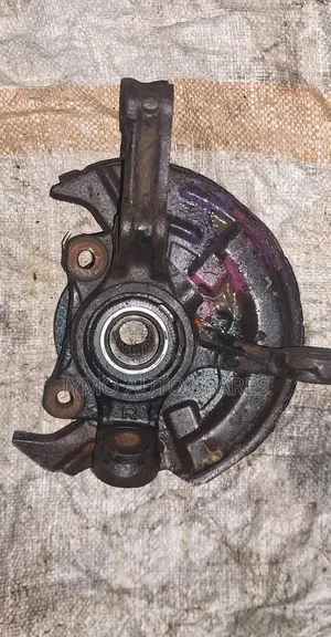 Daihatsu Mira Front Wheel Hub