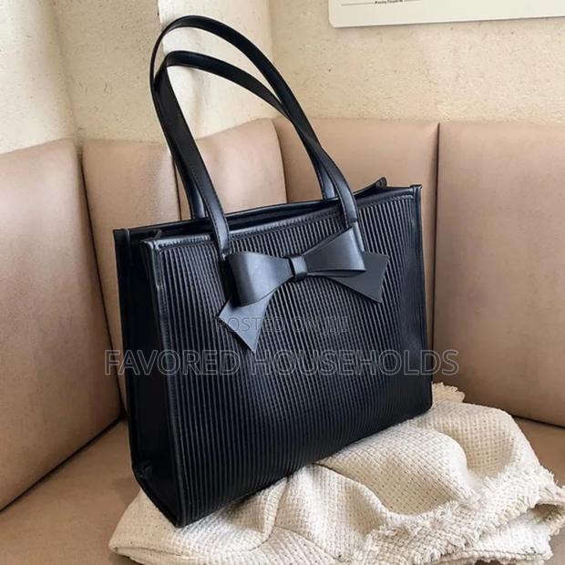 Elegant Ladies Handbags – Stylish, Durable Affordable