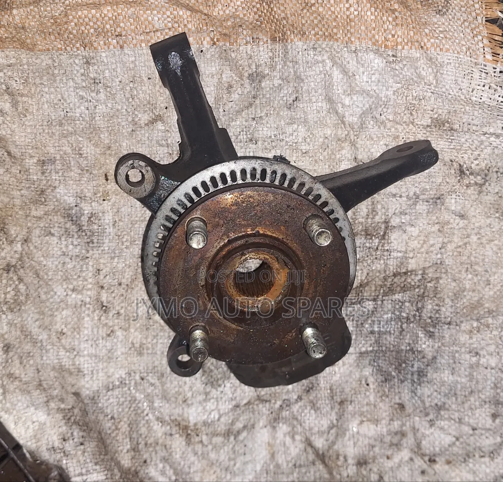 Suzuki Swift Front Wheel Hub