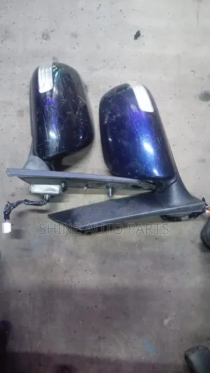 Isis Side Mirror * 