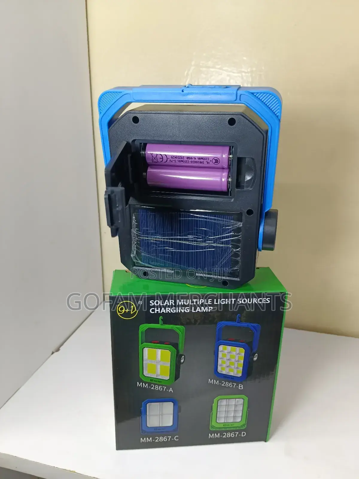 Portable Solar Work Light With 4 Lighting Modes and a Side Torch