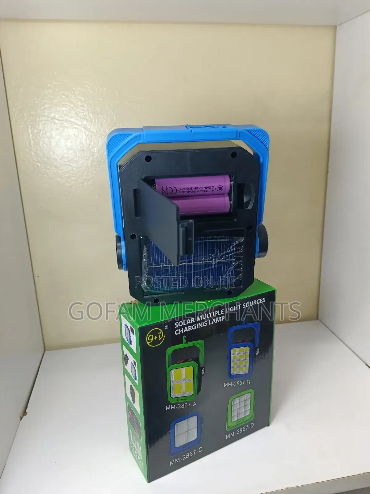 Portable Solar Work Light With 4 Lighting Modes and a Side Torch