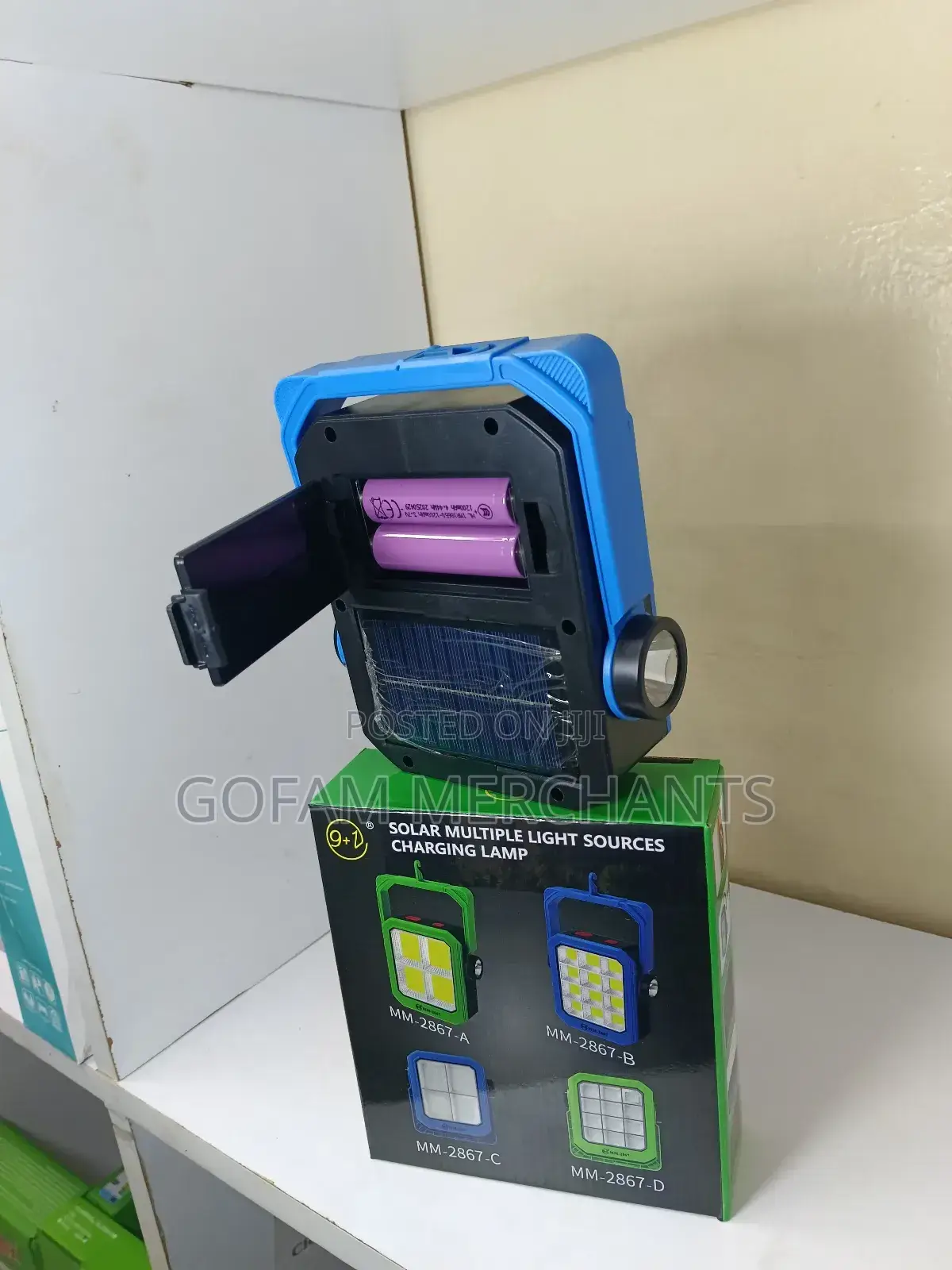 Portable Solar Work Light With 4 Lighting Modes and a Side Torch