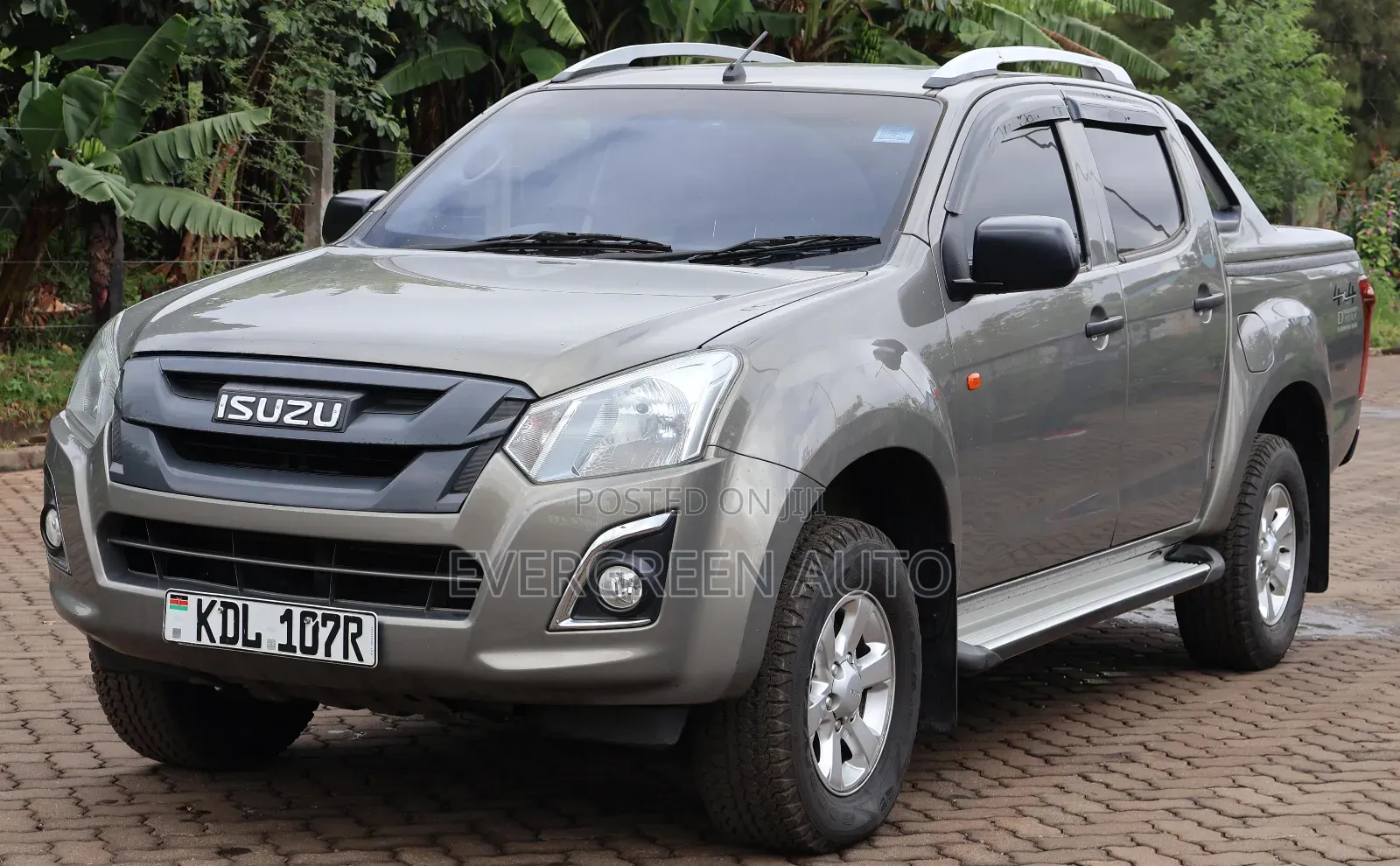 Isuzu D-MAX 2022 Gray
