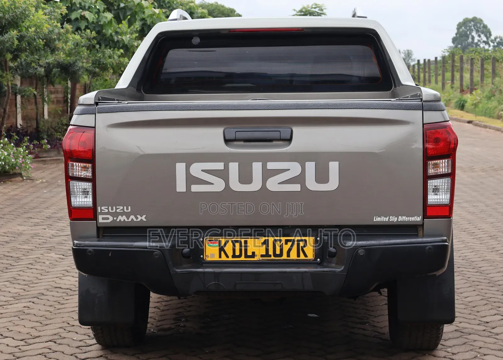 Isuzu D-MAX 2022 Gray