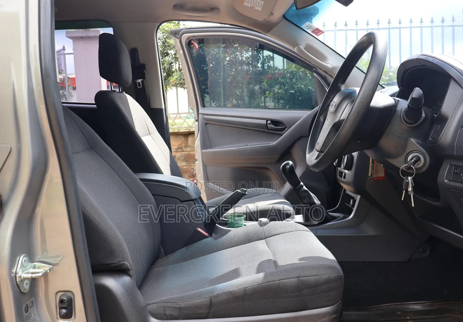 Isuzu D-MAX 2022 Gray
