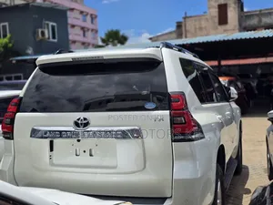Toyota Land Cruiser Prado 2.7 2019 Pearl