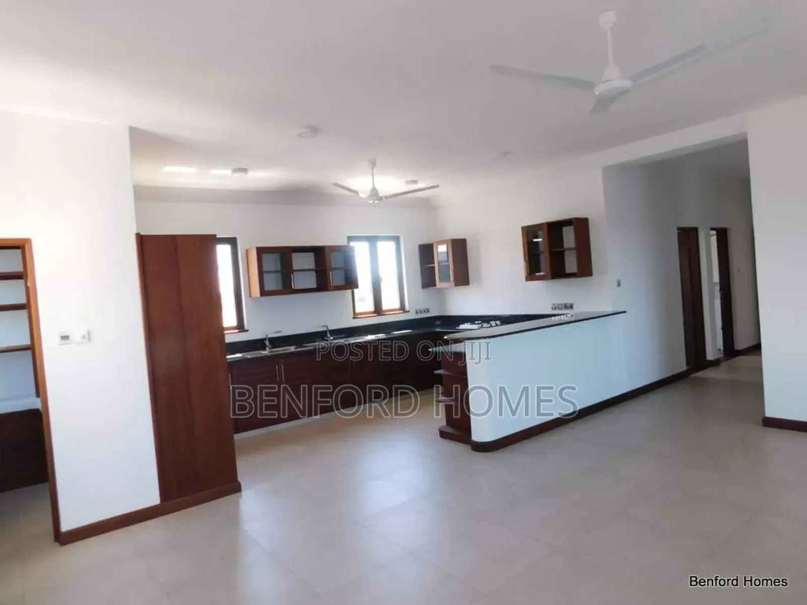3bdrm Apartment in Nyali for sale