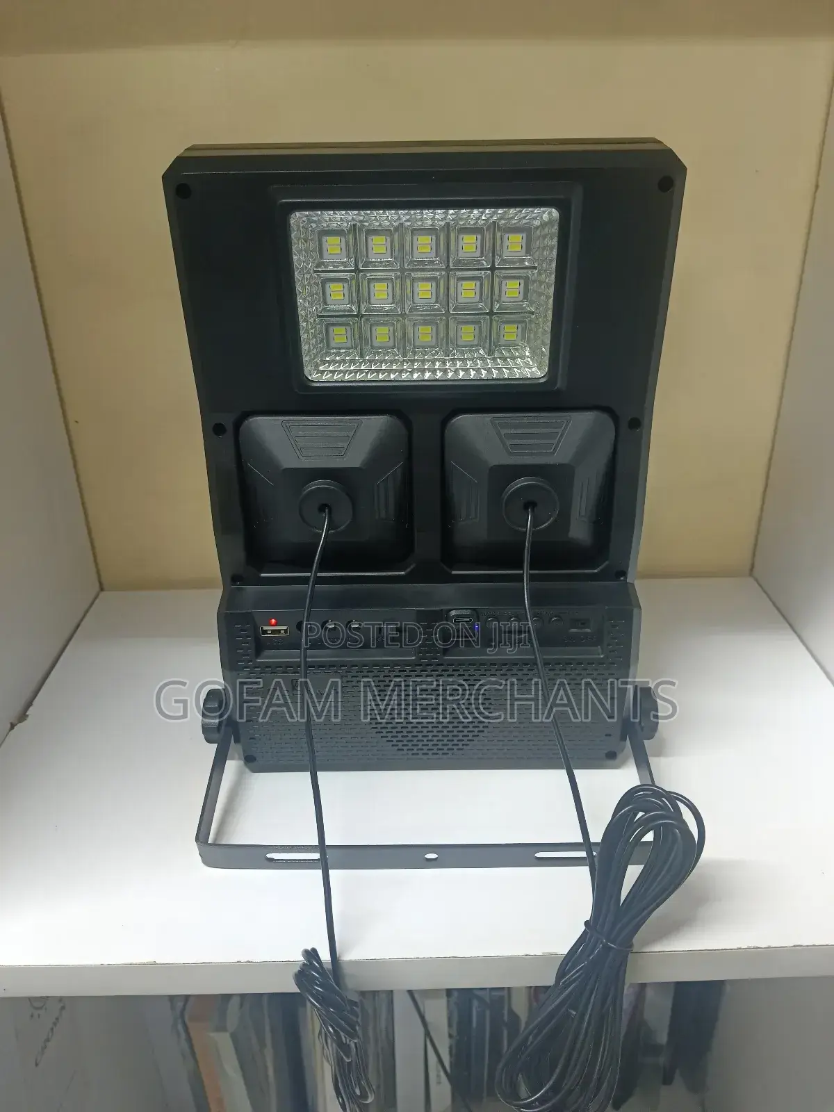 Portable Solar Light With Bluetooth and Capacity to Add 2 More Lights