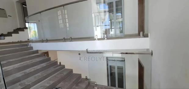 Modern Balcony Glass Railings - thumbnail 4