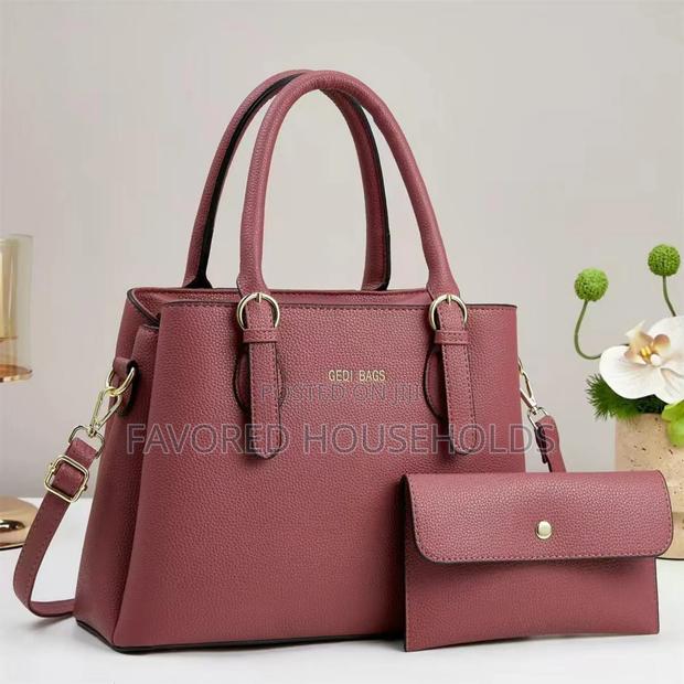Spacious Ladies Handbags – Perfect for Daily Use