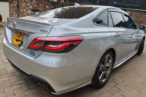 Toyota Crown 2015 White