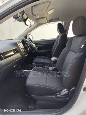 Mitsubishi Outlander 2018 White