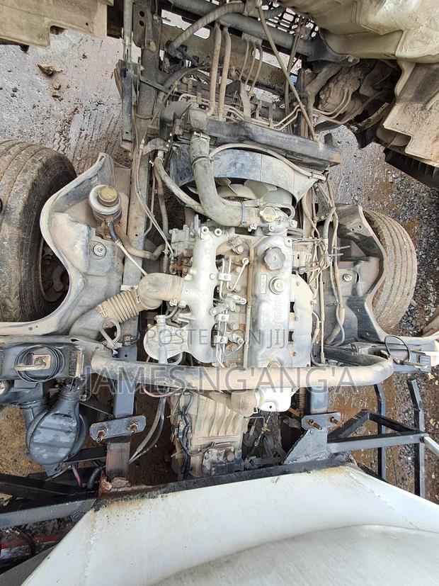 Mitsubishi Canter Bowser 7000ltrs - thumbnail 9