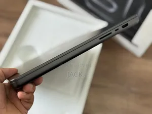 Laptop Apple MacBook Pro 2024 M4 Max 16-inch 48GB Apple M4 Max SSD 1T