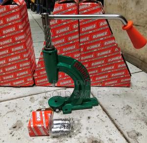 Runner Button Press Machine - thumbnail 2