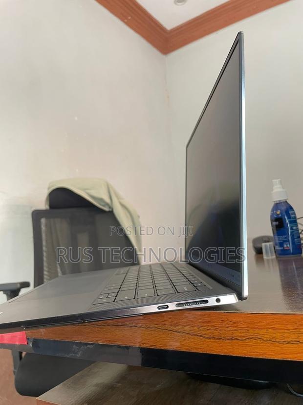 Laptop Dell Precision 5550 16GB Intel Core i7 SSD 512GB - thumbnail 2