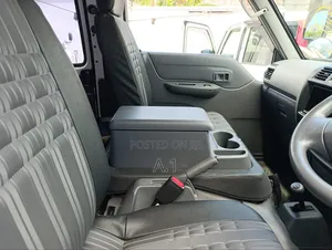 Mazda Bongo 2018 Blue