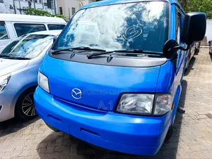 Mazda Bongo 2018 Blue